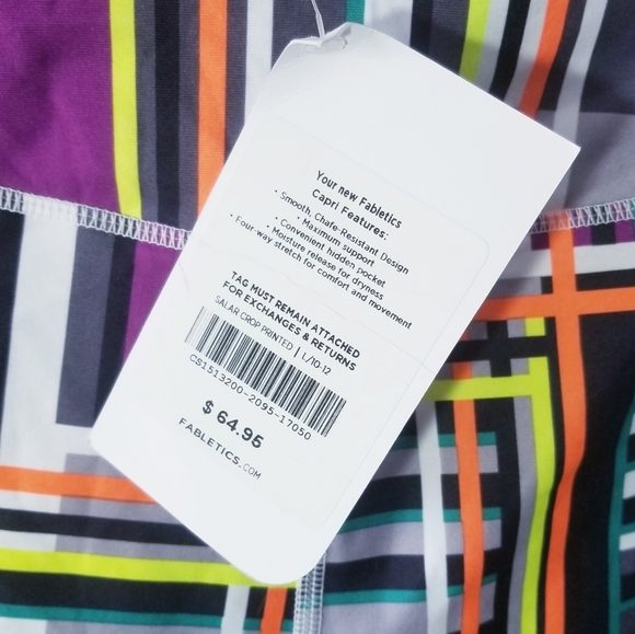 NWT Fabletics Salar Crop Multi Colour Size L - Picture 3 of 3